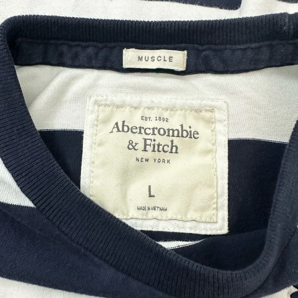 Abercrombie & Fitch Blue and White Long Sleeve Tee - Picture 3 of 8
